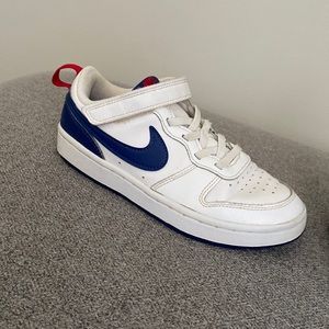 Nike low courts